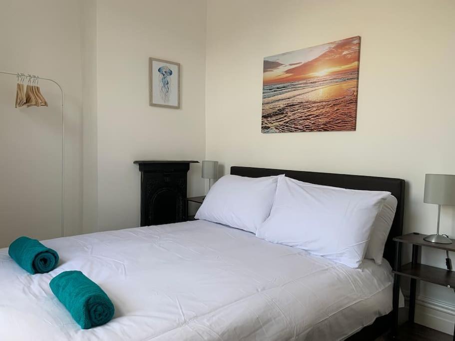 2 Double Bedroom Flat, Central Location Bristol Exterior photo
